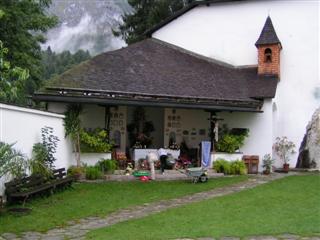 Innenhof der Wallfahrtskirche Mariastein